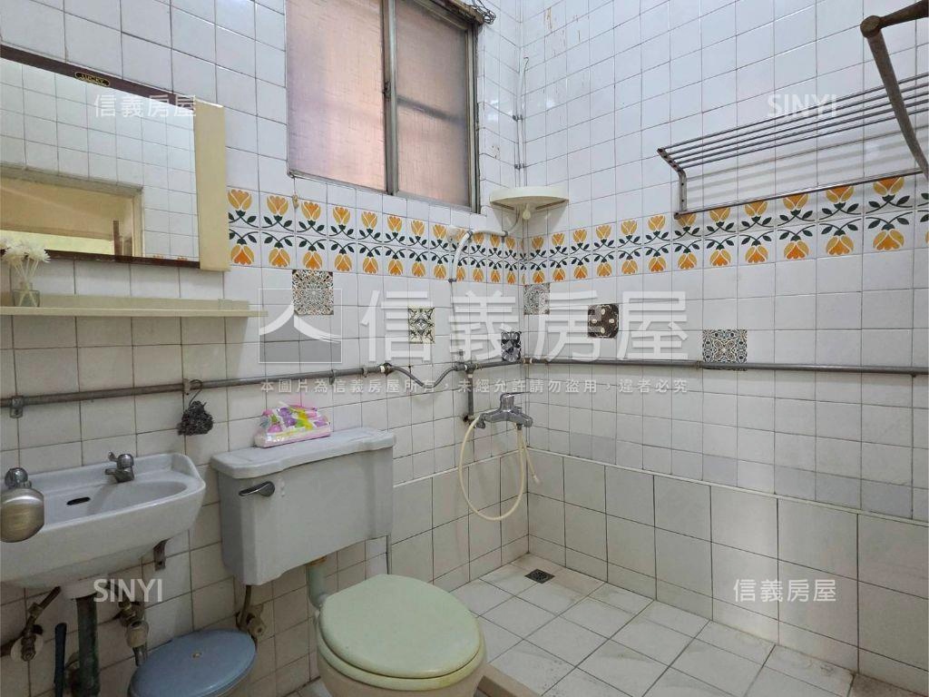 五甲商圈近捷運機能美宅房屋室內格局與周邊環境