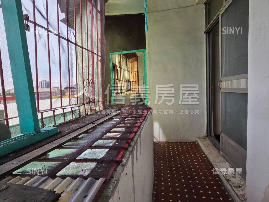 五甲商圈近捷運機能美宅房屋室內格局與周邊環境