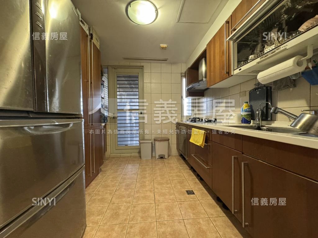 花園官邸捷運４房珠寶盒房屋室內格局與周邊環境