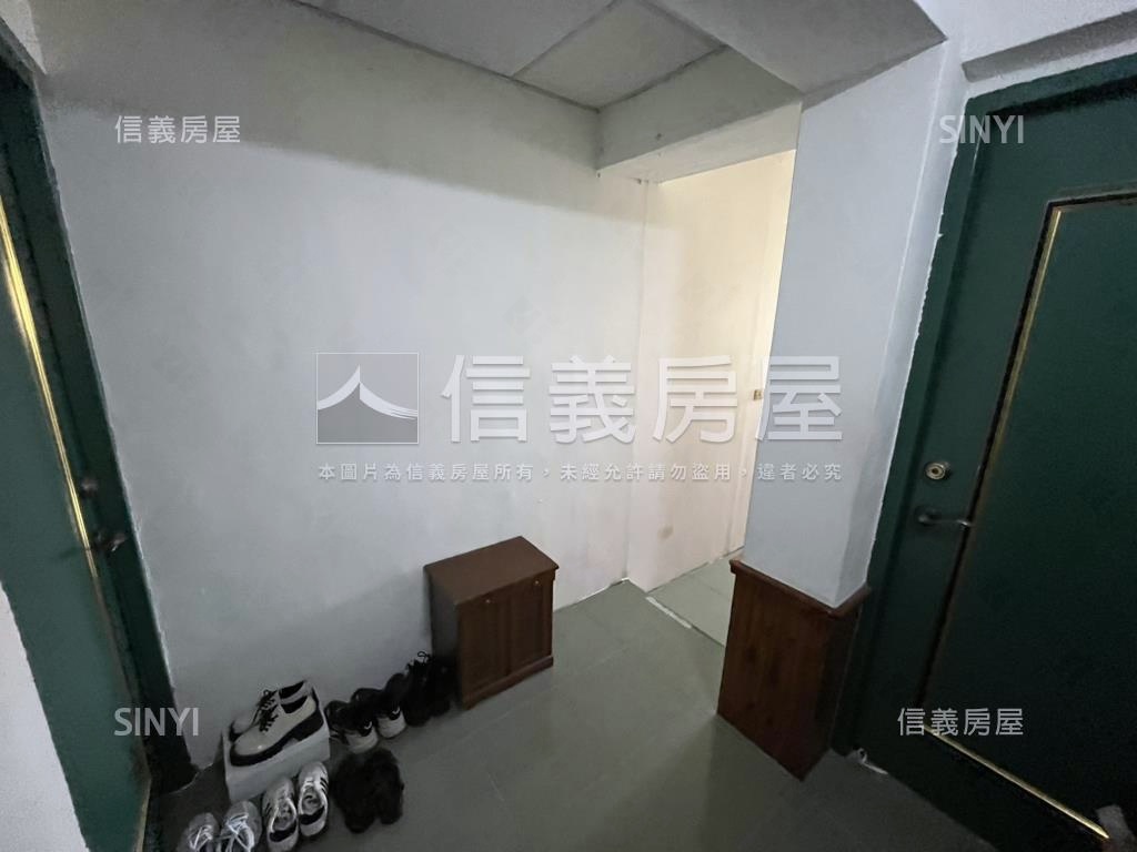 國美館靜巷收租四套公寓房屋室內格局與周邊環境