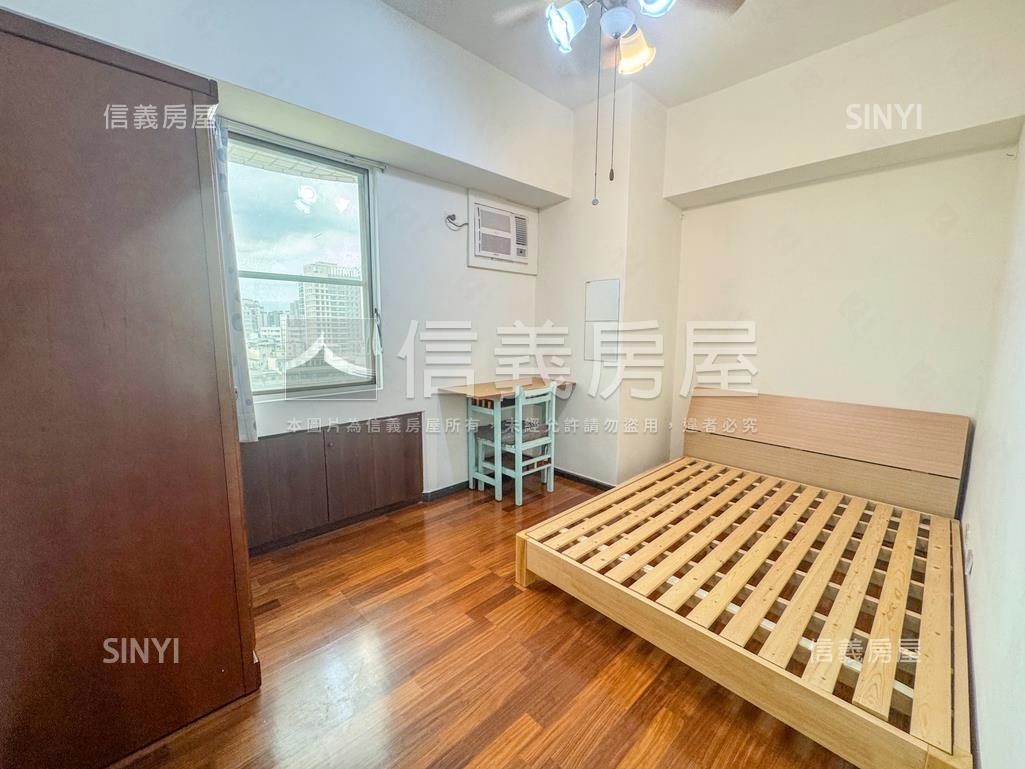近Ｒ１４巨蛋邊間美三房房屋室內格局與周邊環境