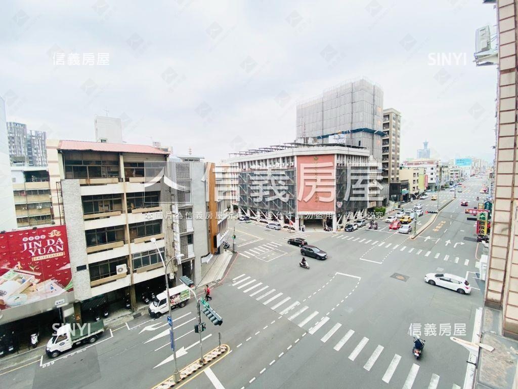 近興大有整理兩房坡道車位房屋室內格局與周邊環境