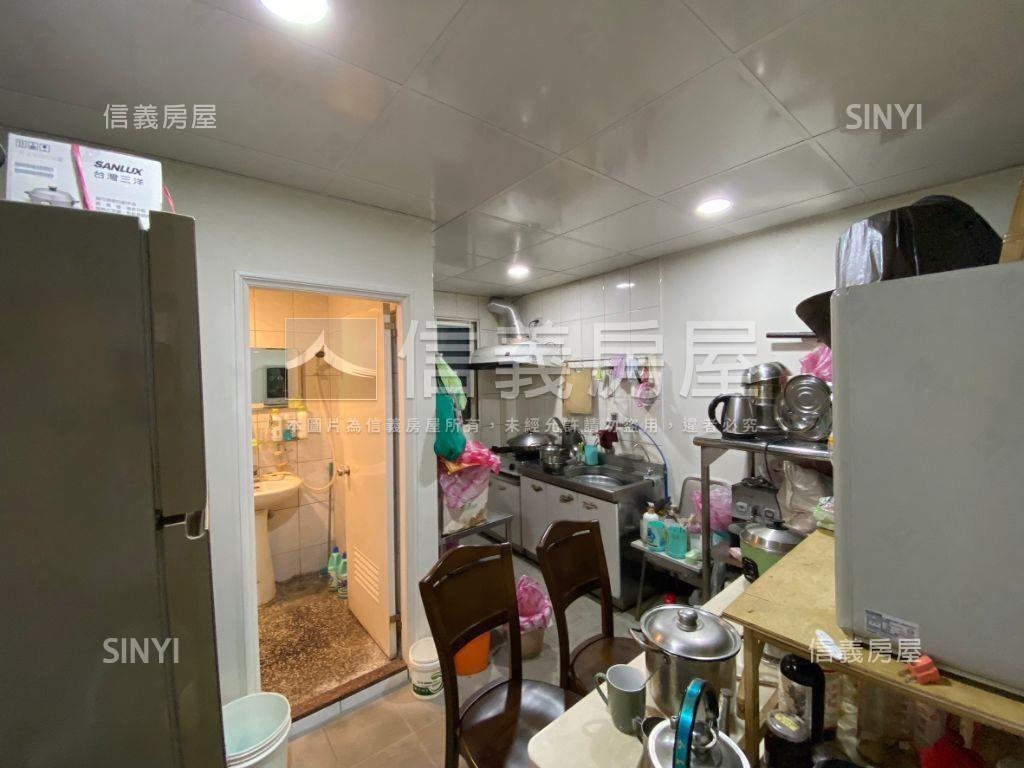 萬大路優質採光裝潢透天房屋室內格局與周邊環境