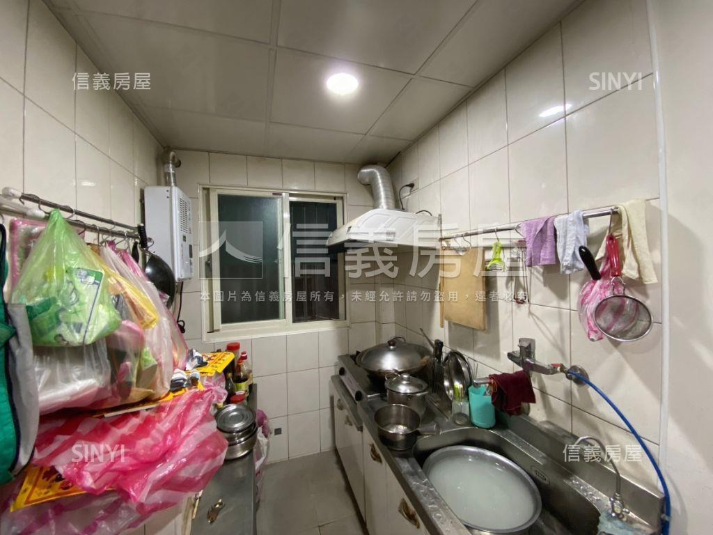 萬大路優質採光裝潢透天房屋室內格局與周邊環境