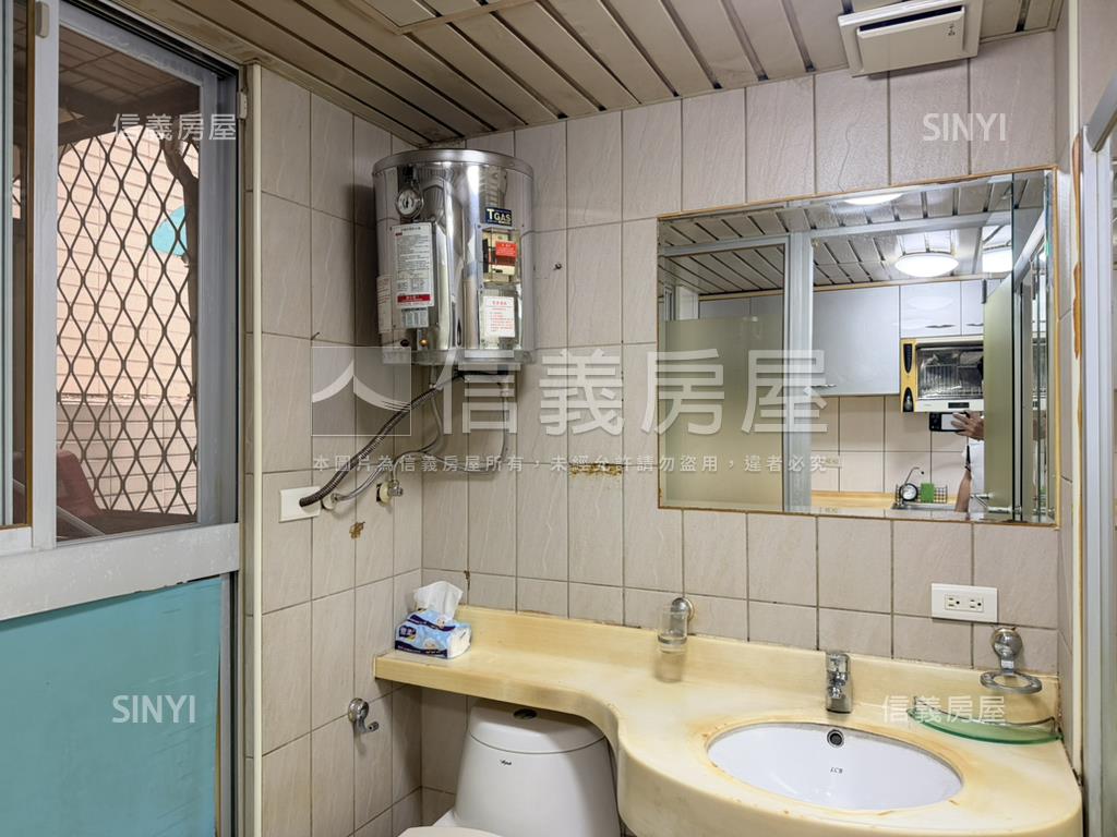 三重國小捷運站白金賞套房房屋室內格局與周邊環境