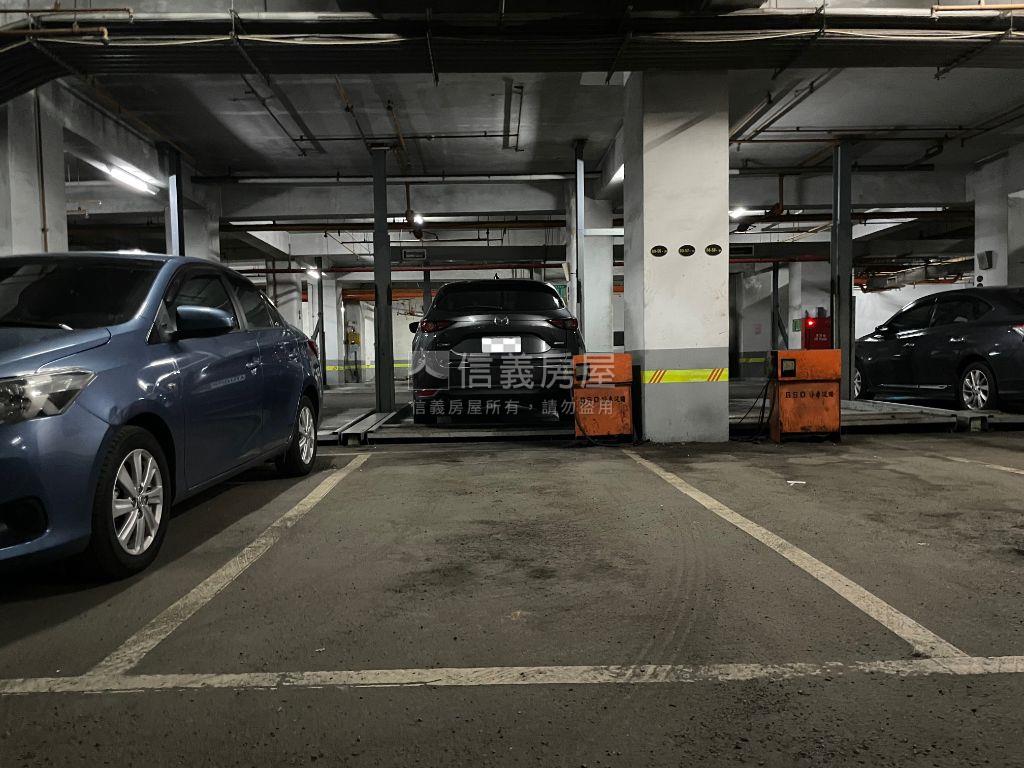 太子清風樓次頂樓四房平車房屋室內格局與周邊環境