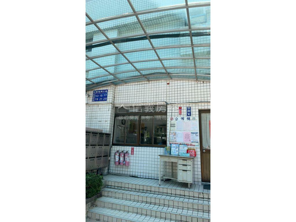 太子清風樓次頂樓四房平車房屋室內格局與周邊環境