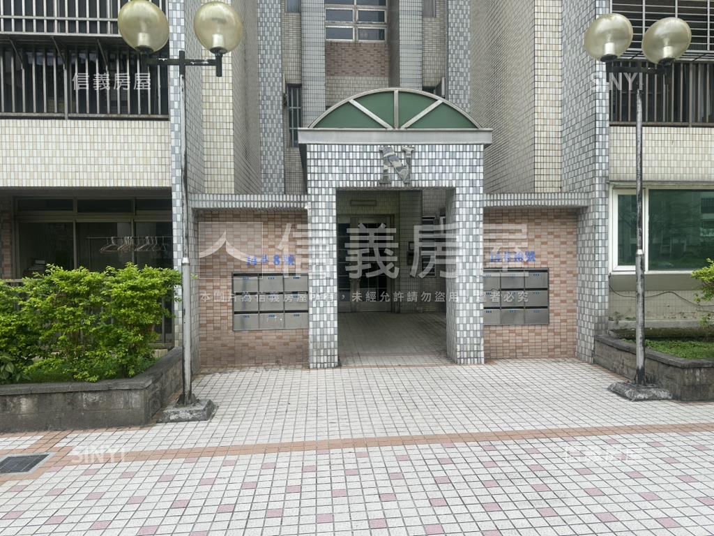 面中庭➋➍⓿⓿凌雲五村房屋室內格局與周邊環境