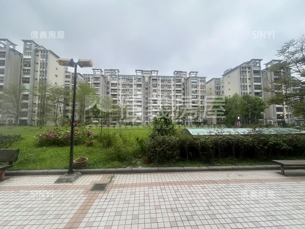 面中庭➋➍⓿⓿凌雲五村房屋室內格局與周邊環境