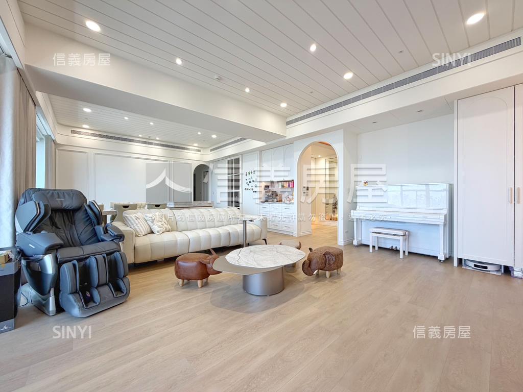 京城鉅誕｜泳池奢雅名邸房屋室內格局與周邊環境