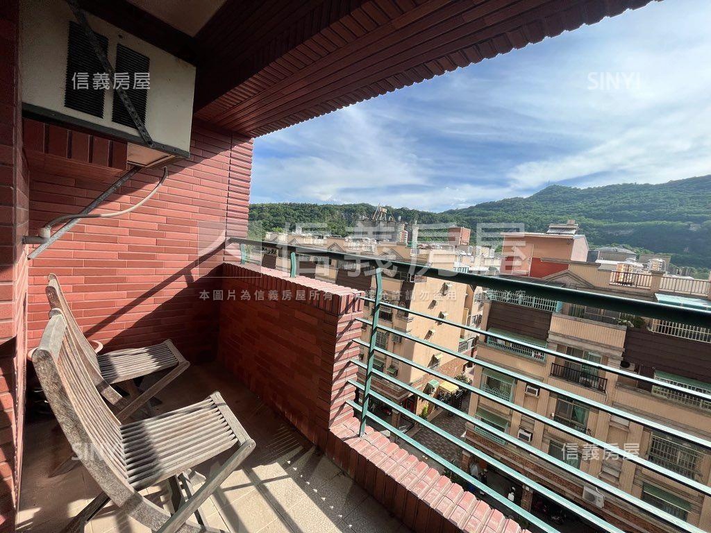 近美術館山景三房平車房屋室內格局與周邊環境