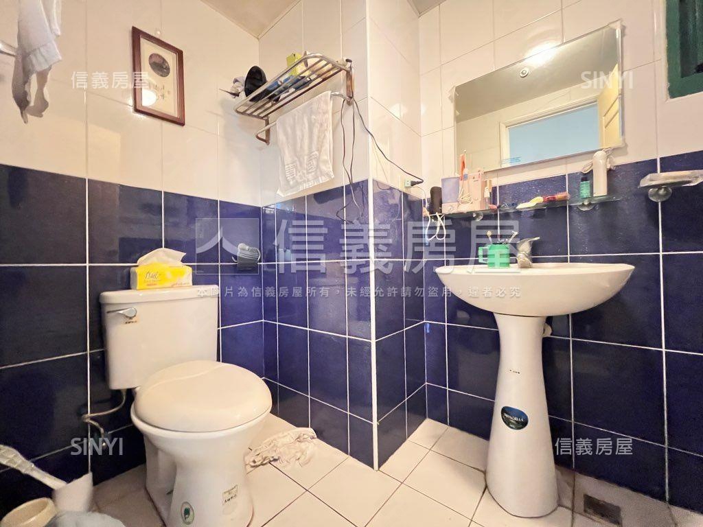 近美術館山景三房平車房屋室內格局與周邊環境