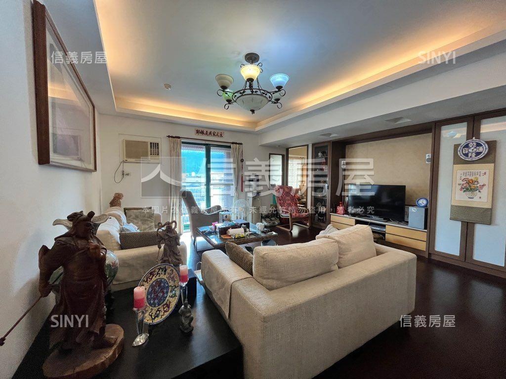 近美術館山景三房平車房屋室內格局與周邊環境