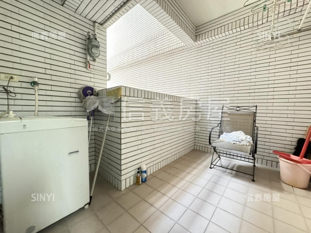 近美術館山景３＋１附平車房屋室內格局與周邊環境