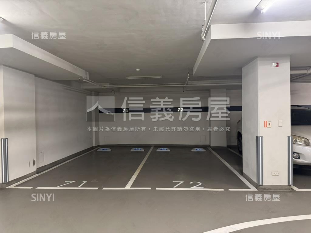 稀有達麗豪景坡平車位房屋室內格局與周邊環境