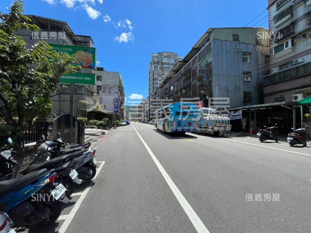 稀有河景黃金三樓房屋室內格局與周邊環境