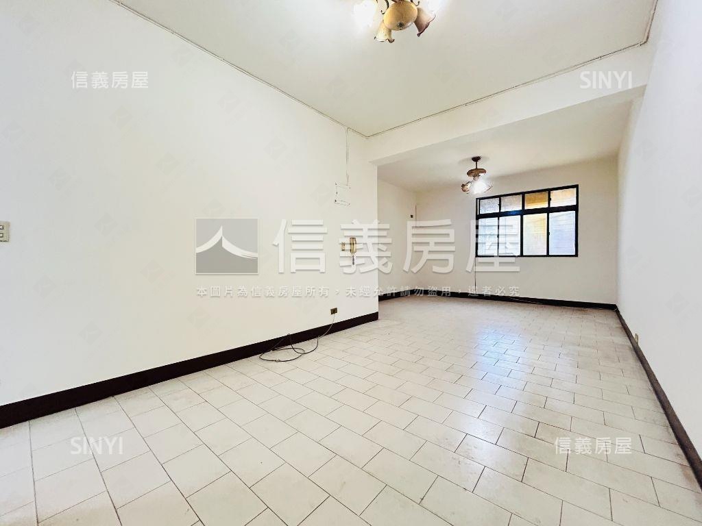 專任近捷運稀有方正二樓房屋室內格局與周邊環境