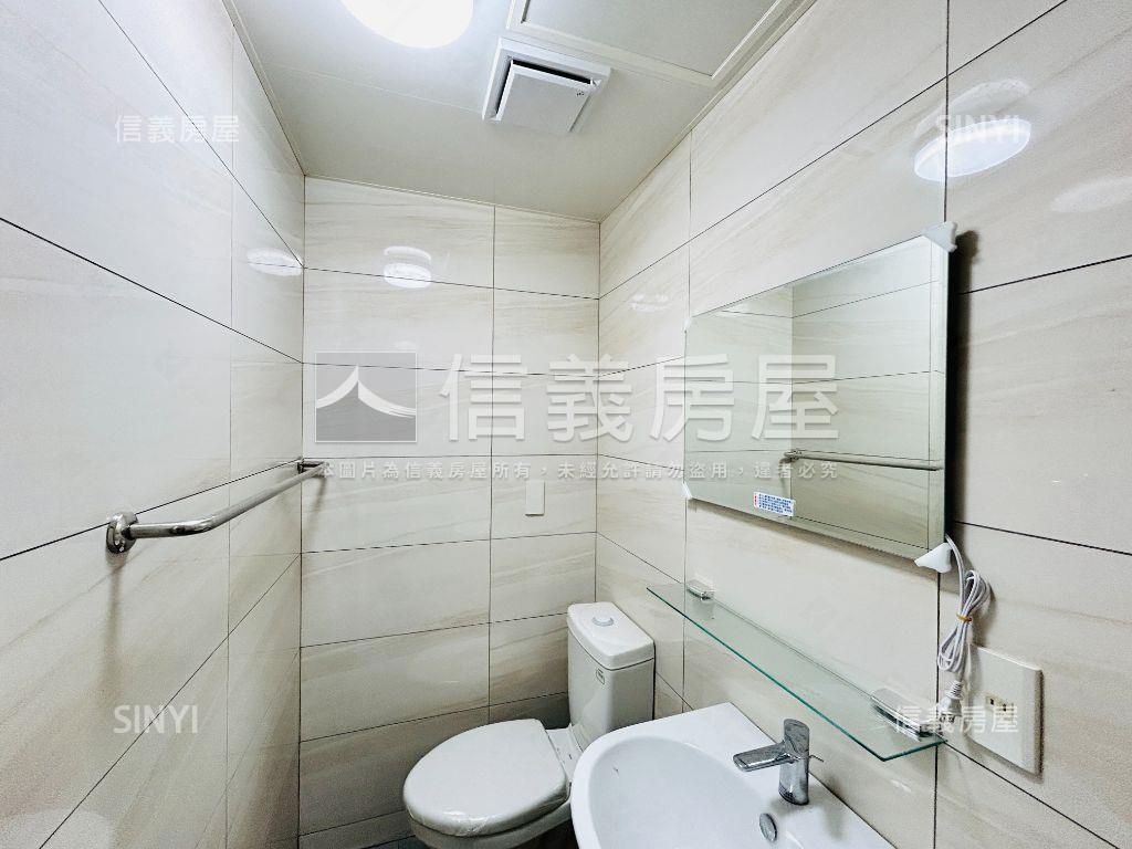 專任近捷運稀有方正二樓房屋室內格局與周邊環境