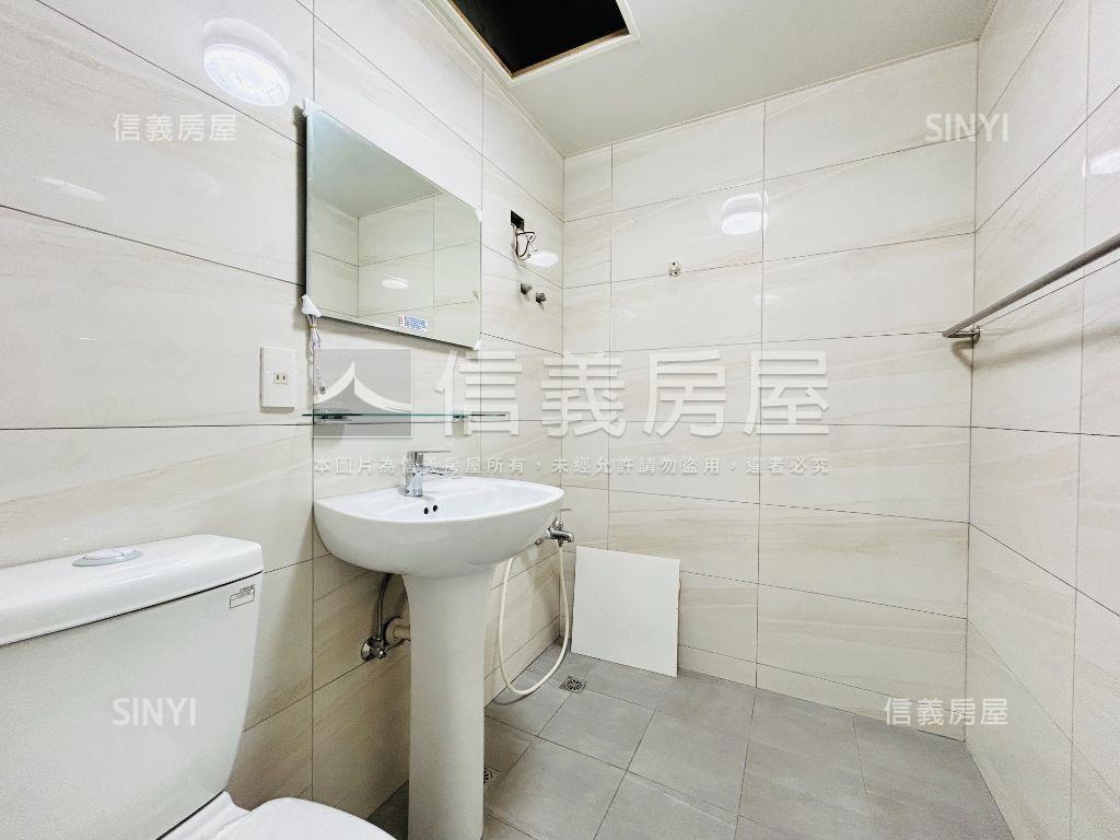 專任近捷運稀有方正二樓房屋室內格局與周邊環境