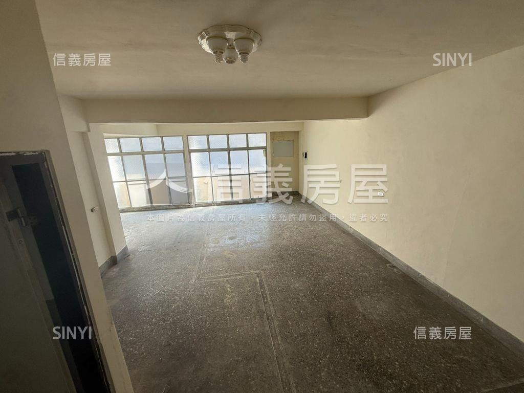 中央路大面寬店住房屋室內格局與周邊環境