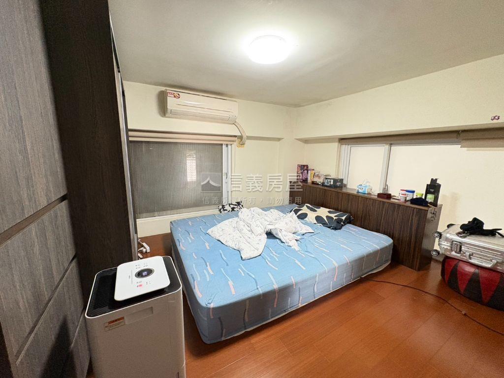 內湖四期空間遼闊１樓房屋室內格局與周邊環境
