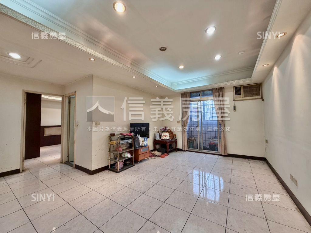 心中市，稀有電梯３房房屋室內格局與周邊環境