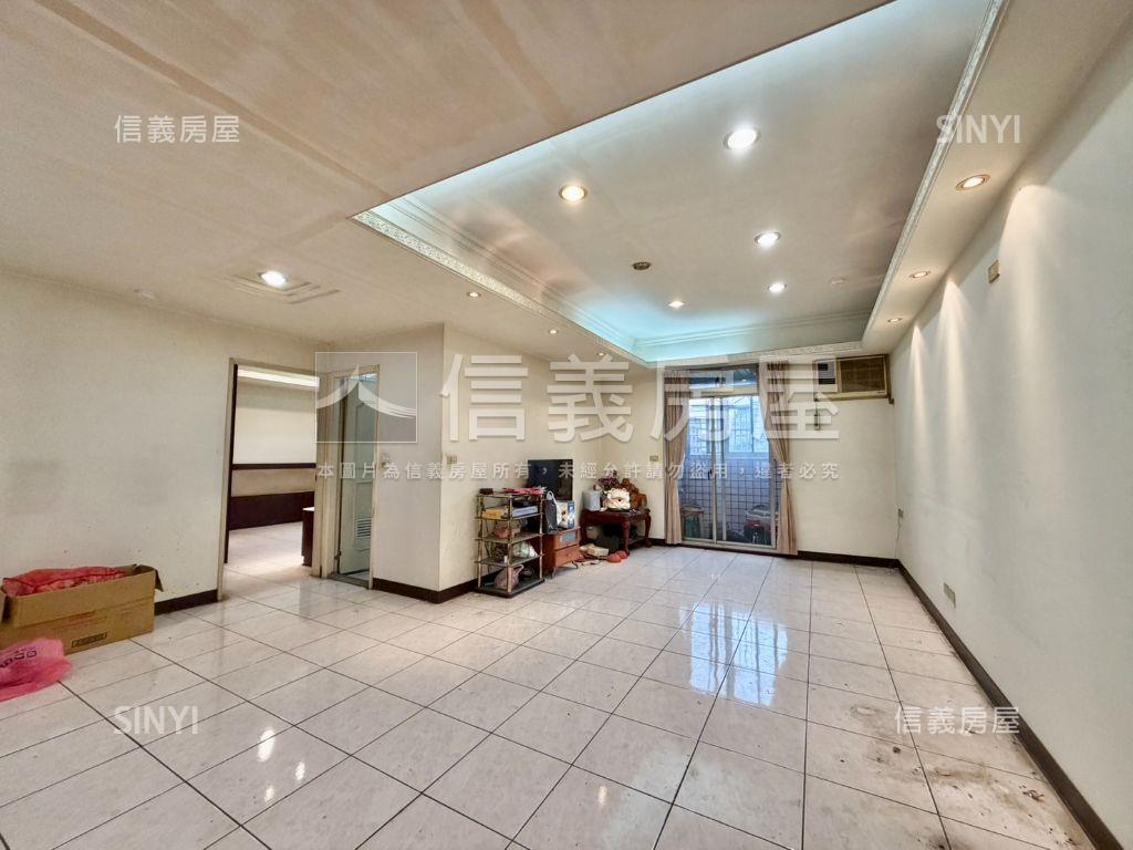 心中市，稀有電梯３房房屋室內格局與周邊環境