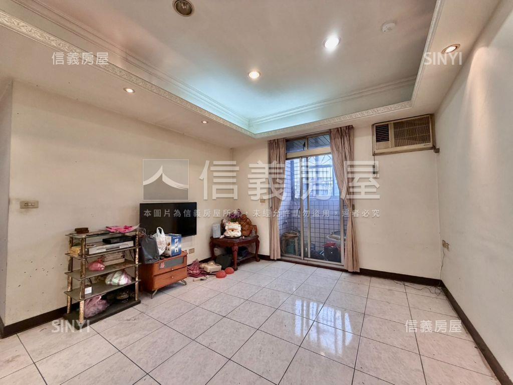 心中市，稀有電梯３房房屋室內格局與周邊環境