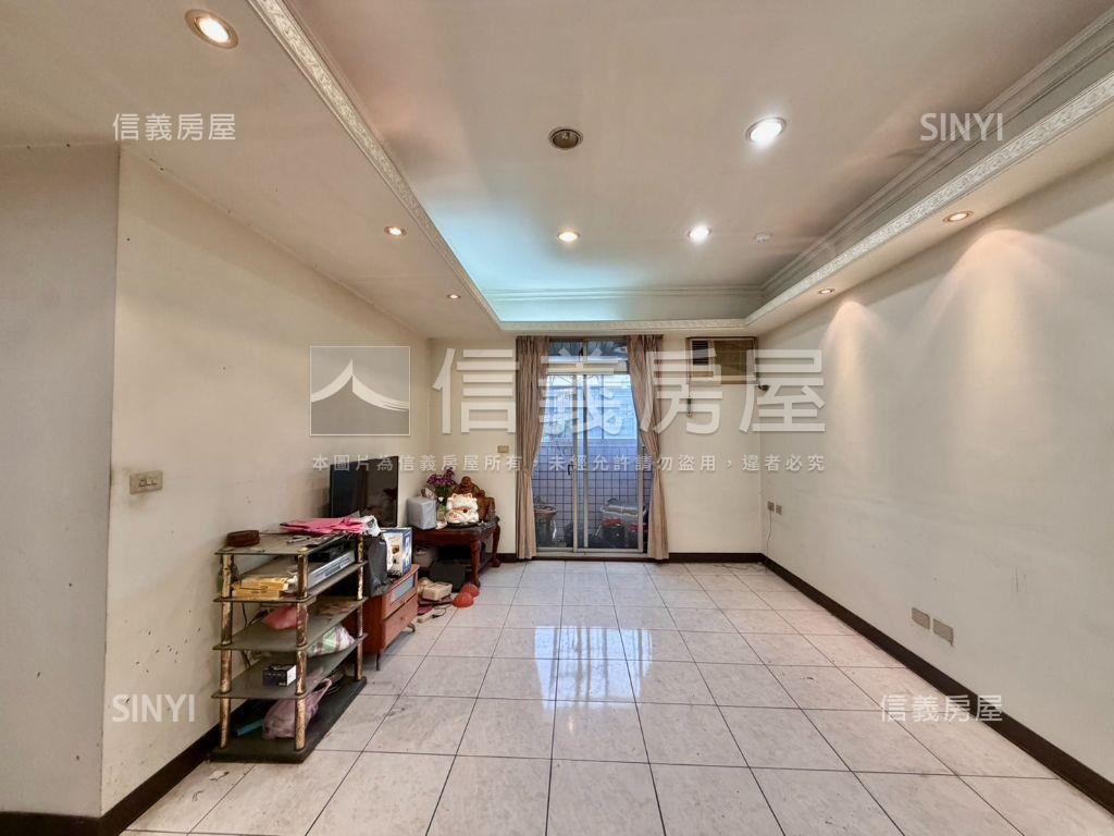 心中市，稀有電梯３房房屋室內格局與周邊環境