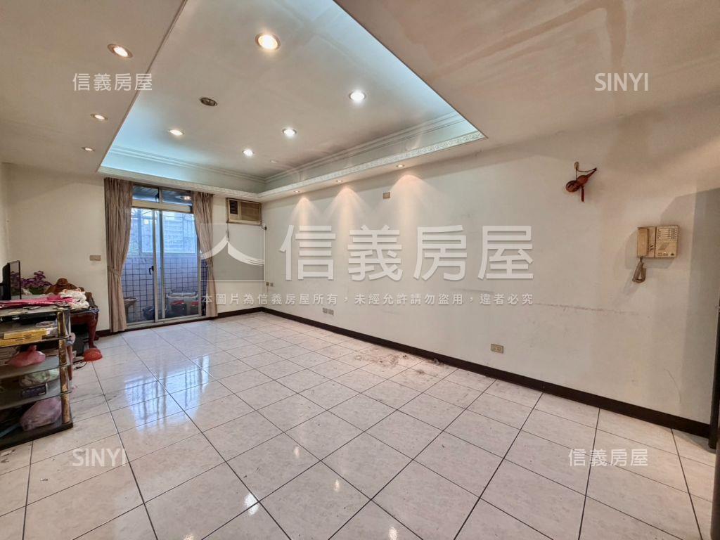 心中市，稀有電梯３房房屋室內格局與周邊環境