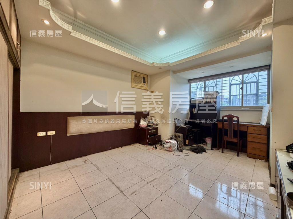 心中市，稀有電梯３房房屋室內格局與周邊環境