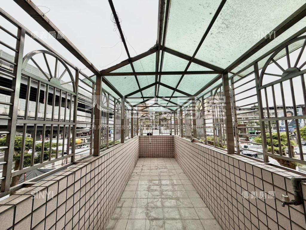 心中市，稀有電梯３房房屋室內格局與周邊環境