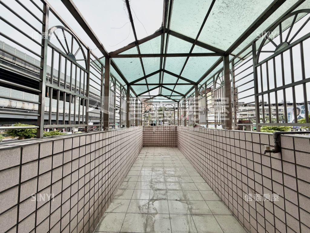 心中市，稀有電梯３房房屋室內格局與周邊環境