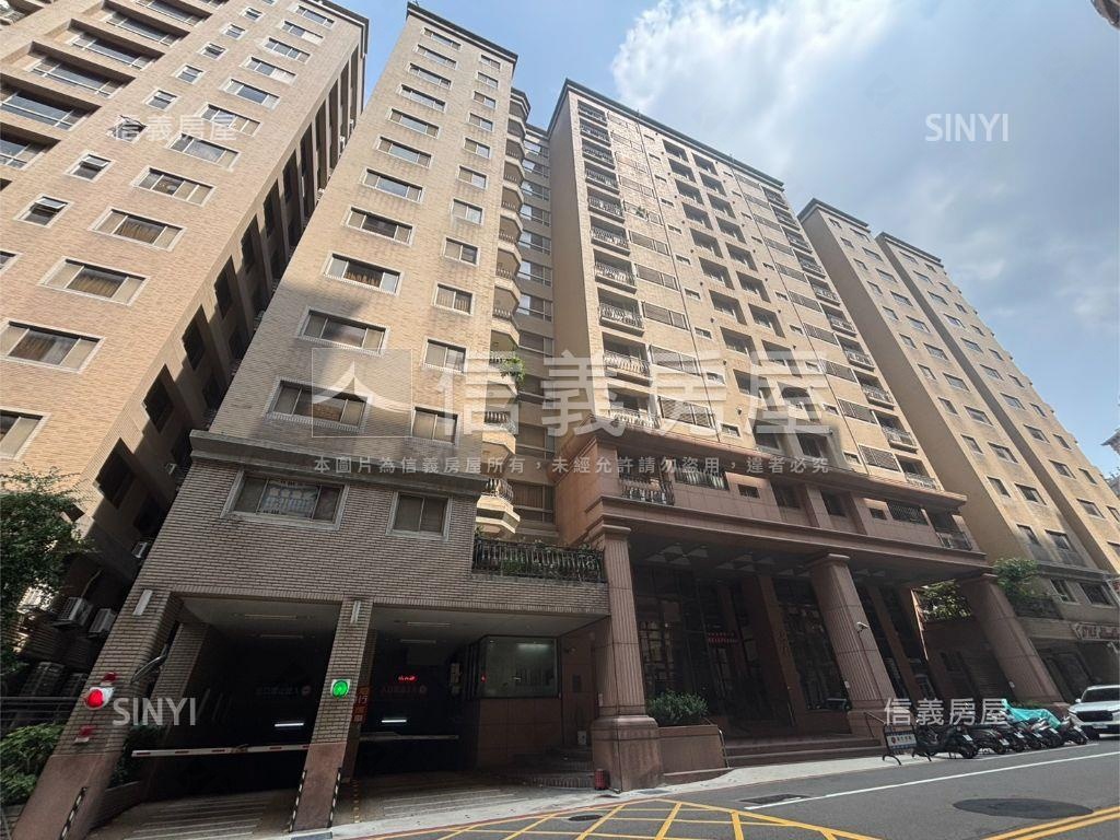 【公園景觀】三房車位房屋室內格局與周邊環境