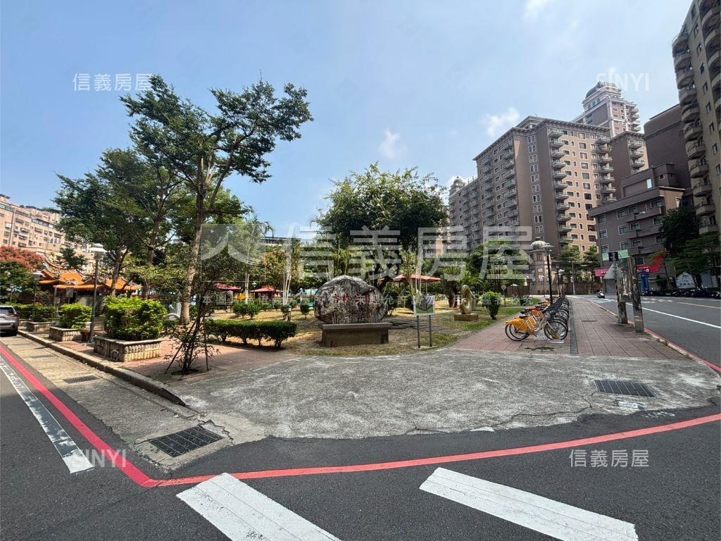 【公園景觀】三房車位房屋室內格局與周邊環境