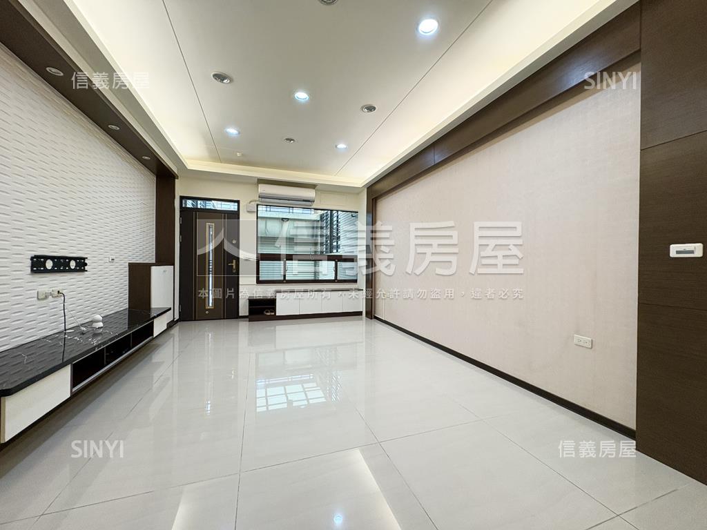 臨路朝南裕文學區美車墅房屋室內格局與周邊環境