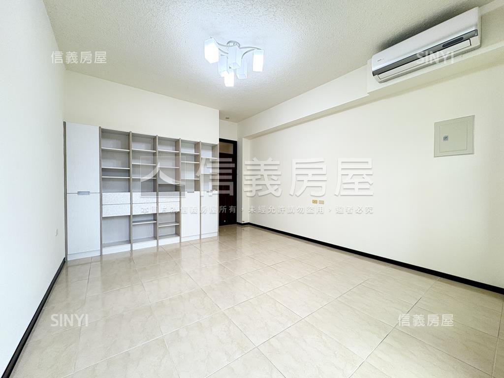 臨路朝南裕文學區美車墅房屋室內格局與周邊環境