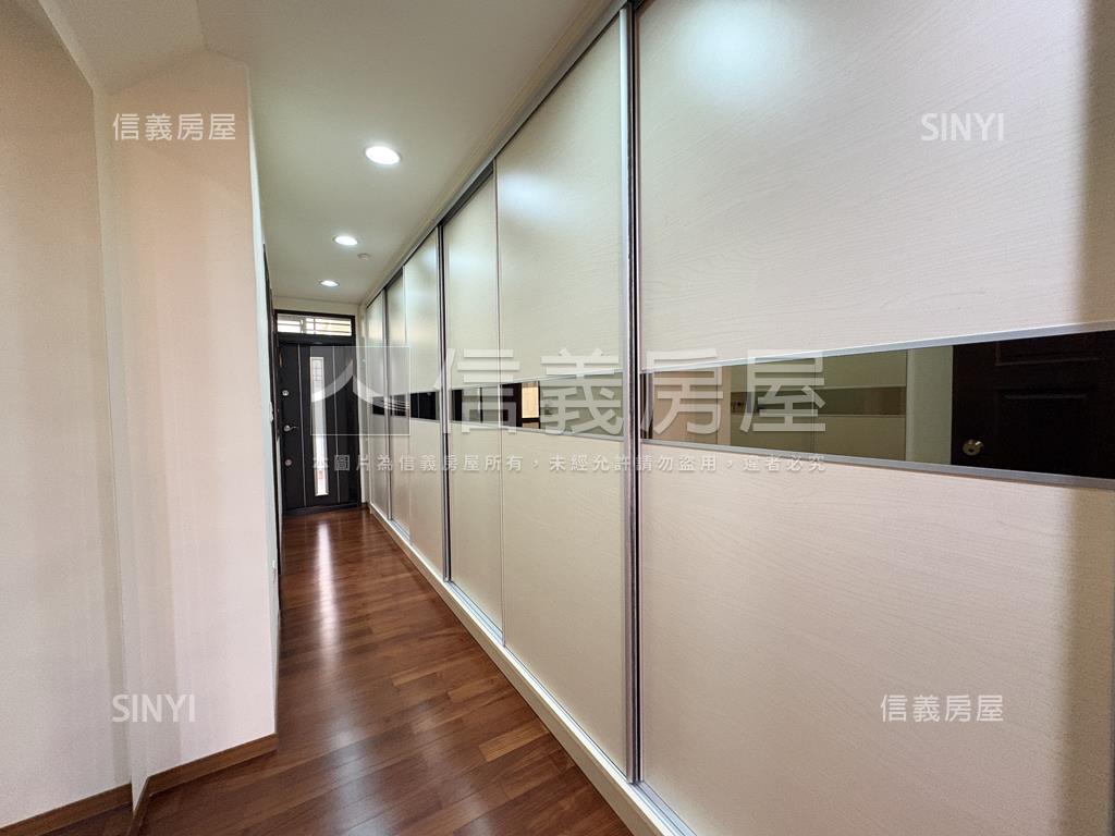 臨路朝南裕文學區美車墅房屋室內格局與周邊環境