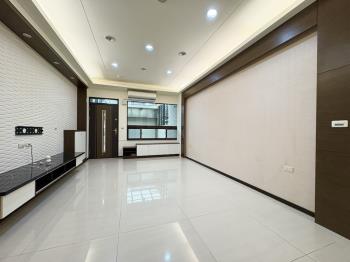 臨路朝南裕文學區美車墅