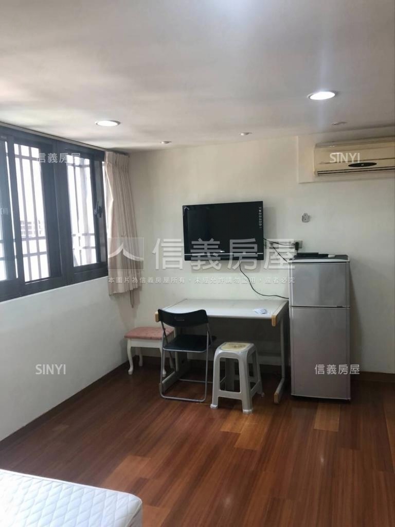 林森公寓３樓金雞母房屋室內格局與周邊環境