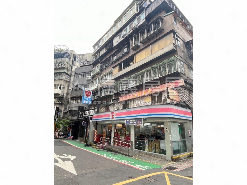 林森公寓３樓金雞母房屋室內格局與周邊環境