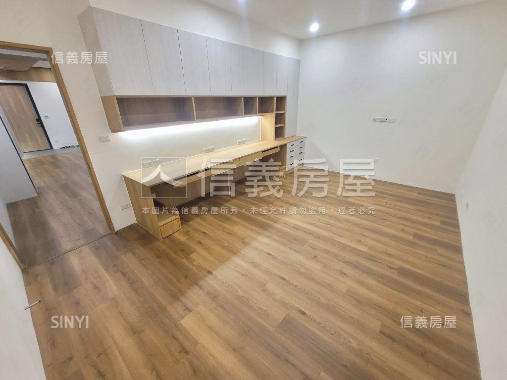 裕豐街面寬雙車墅房屋室內格局與周邊環境