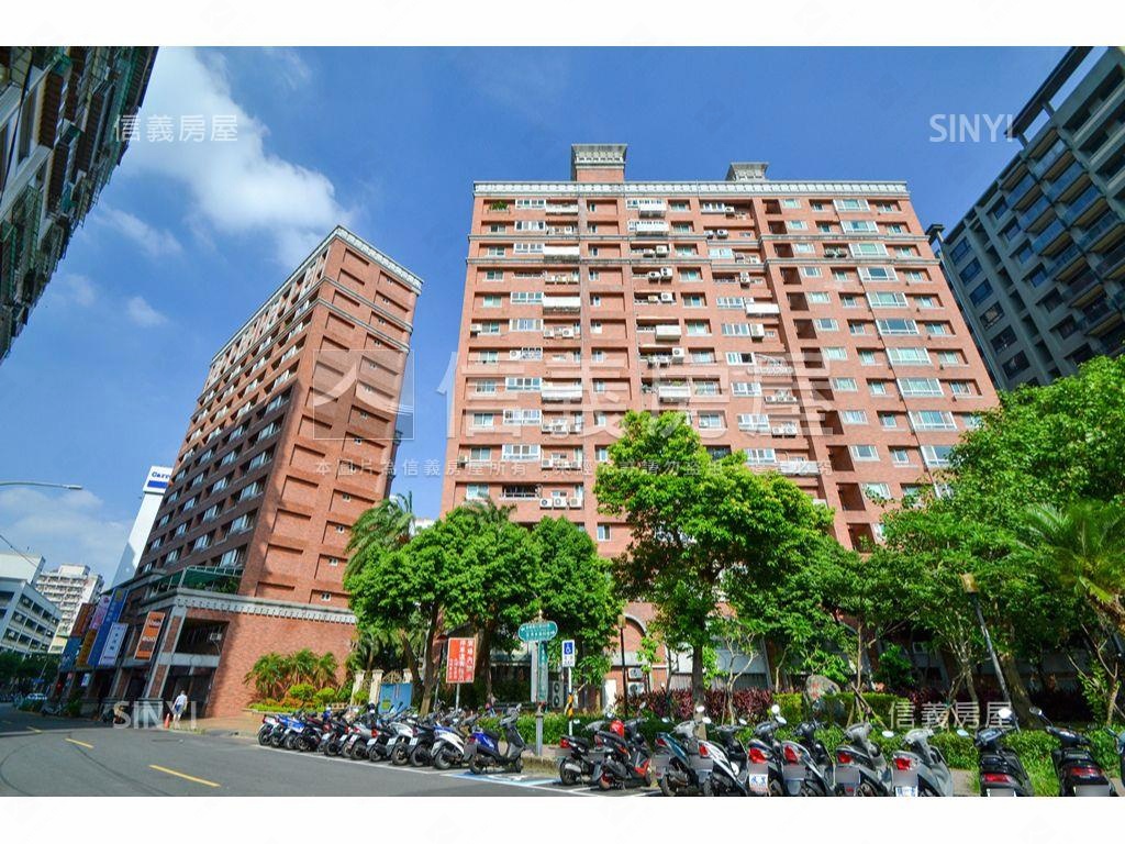 店長推薦！百老匯３房車位房屋室內格局與周邊環境