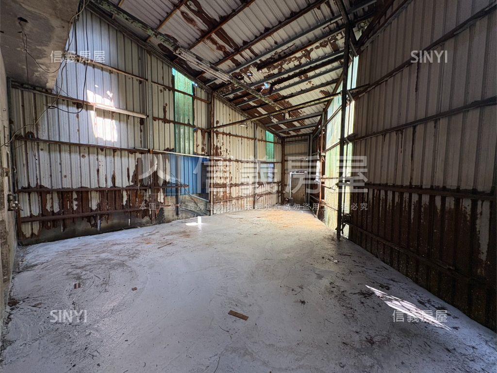 近Ａ１０高約９米乙工廠房房屋室內格局與周邊環境