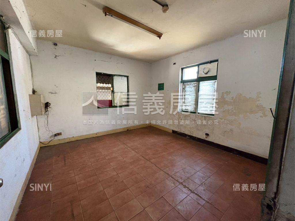 近Ａ１０高約９米乙工廠房房屋室內格局與周邊環境