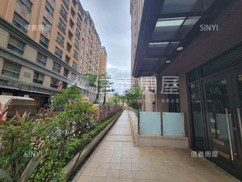 明水苑。挑高３房車位房屋室內格局與周邊環境