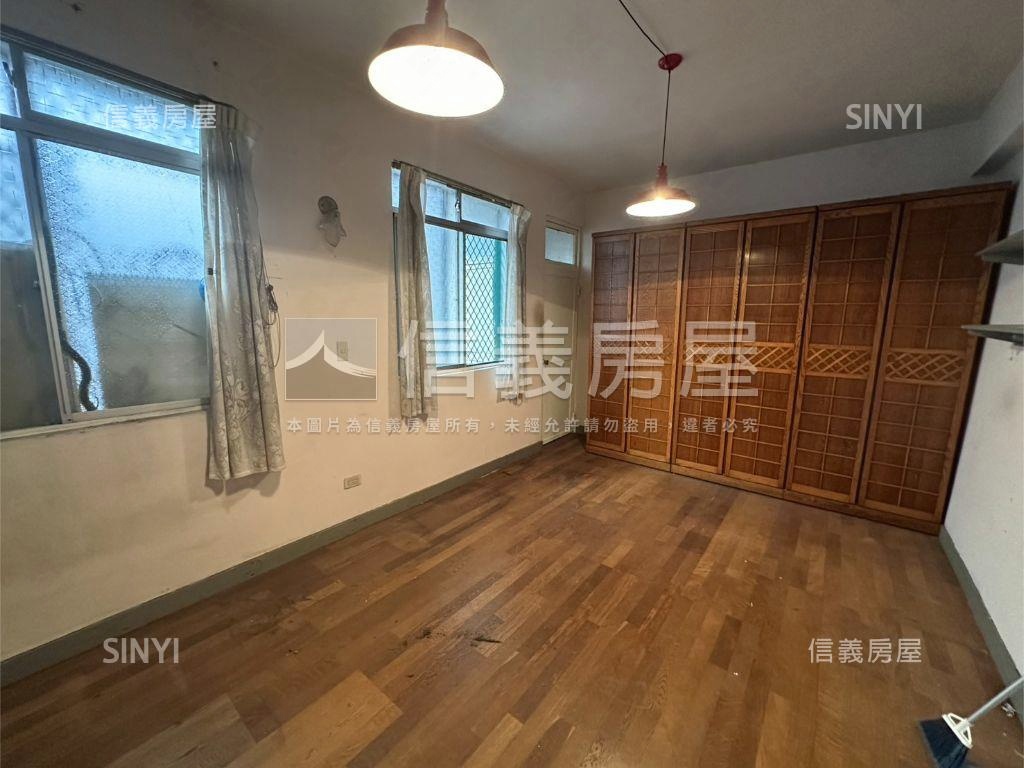 三民路稀有透天房屋室內格局與周邊環境