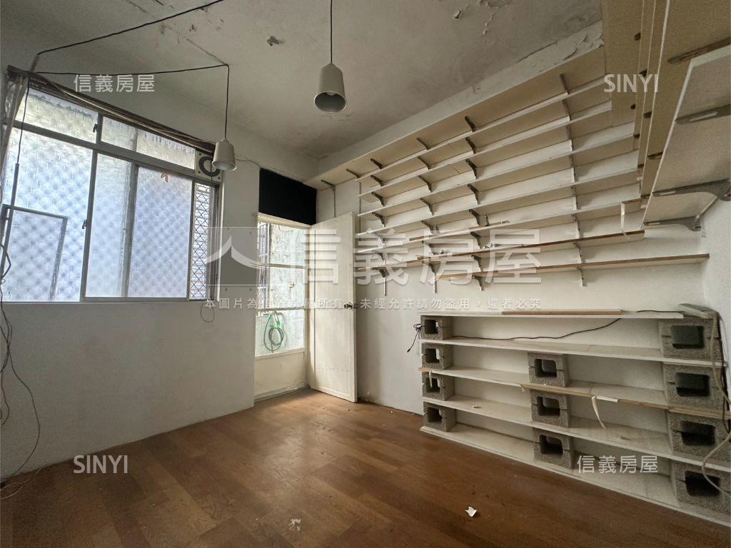 三民路稀有透天房屋室內格局與周邊環境