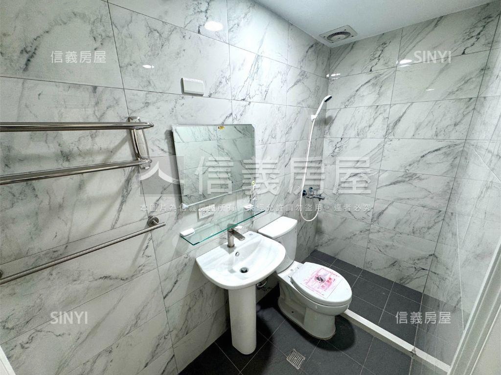 望族二期精美三房房屋室內格局與周邊環境