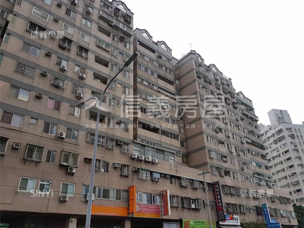 望族二期精美三房房屋室內格局與周邊環境